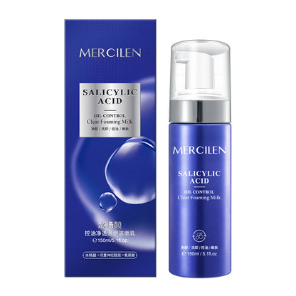 Nettoyant exfoliant pour le visage à l'acide salicylique